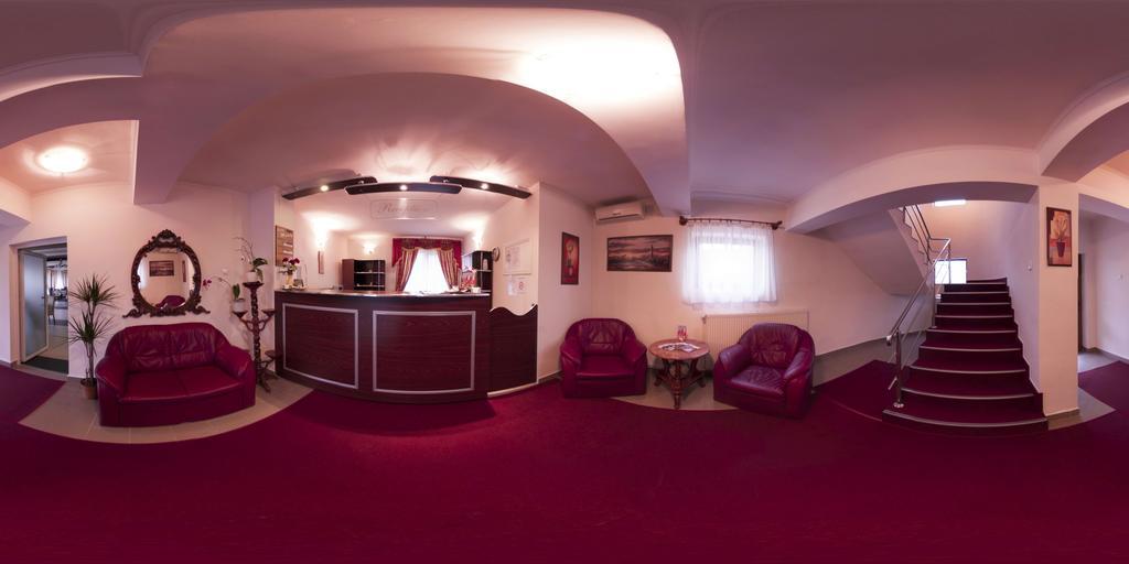 Hotel Melody Satu Mare Exterior photo