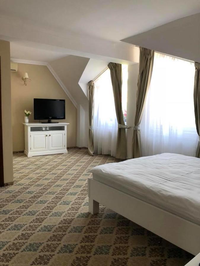 Hotel Melody Satu Mare Exterior photo